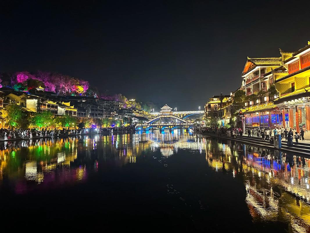 凤凰古城