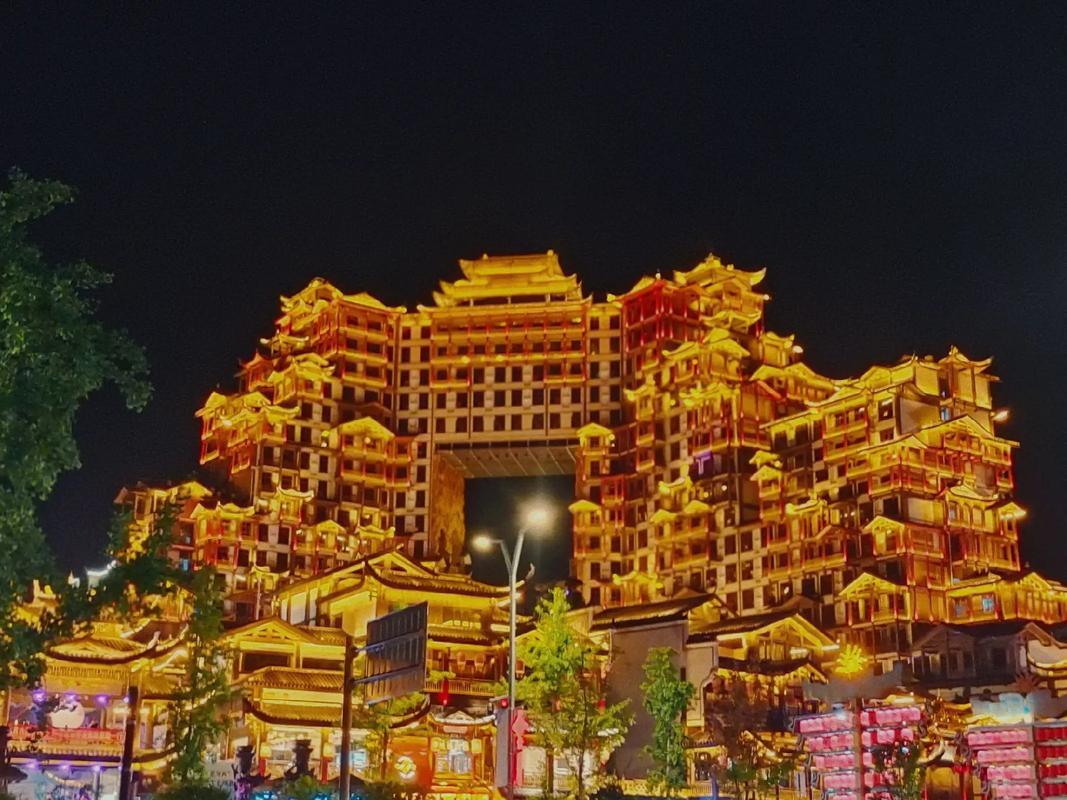 张家界七十二奇楼夜景
